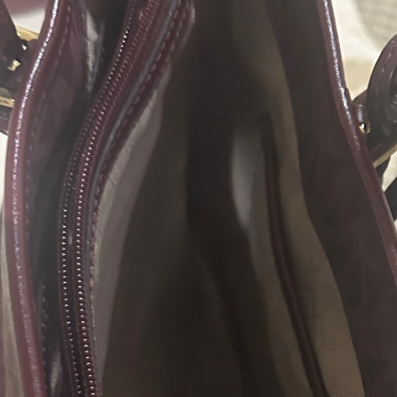 Michael Kors Burgundy Signature Tote. - Picture 3 of 8